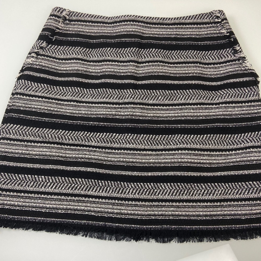 LOFT Black White Striped Tweed Mini‎ Skirt Fringe Hem Women's Size 6